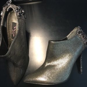 Nina New York booties